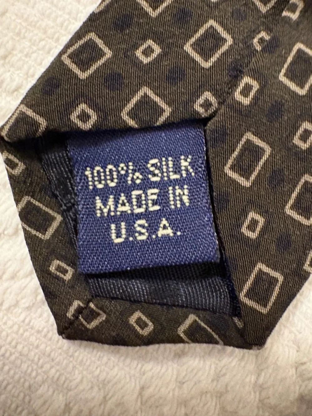Vintage Structure Men's Silk Necktie - Olive Green Geometric Square Pattern